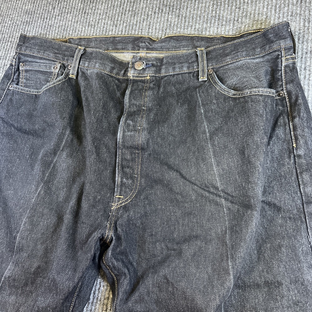 Levi's 501 Straight Leg Jeans Men's Size 46x32 (40x28) Button Fly Blk Wash Denim